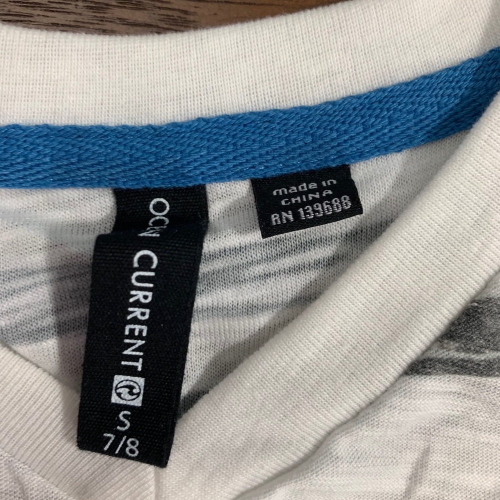 Ocean Current Short Sleeve V-Neck Top - Picture 3 of 9